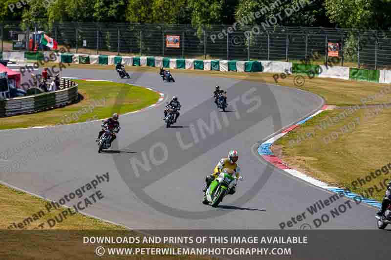 Vintage motorcycle club;eventdigitalimages;mallory park;mallory park trackday photographs;no limits trackdays;peter wileman photography;trackday digital images;trackday photos;vmcc festival 1000 bikes photographs